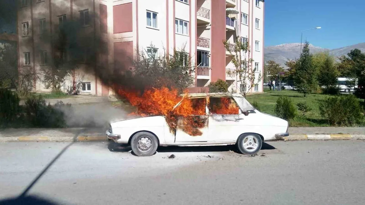 Araçta bırakılan malzemeler yangına neden olabilir