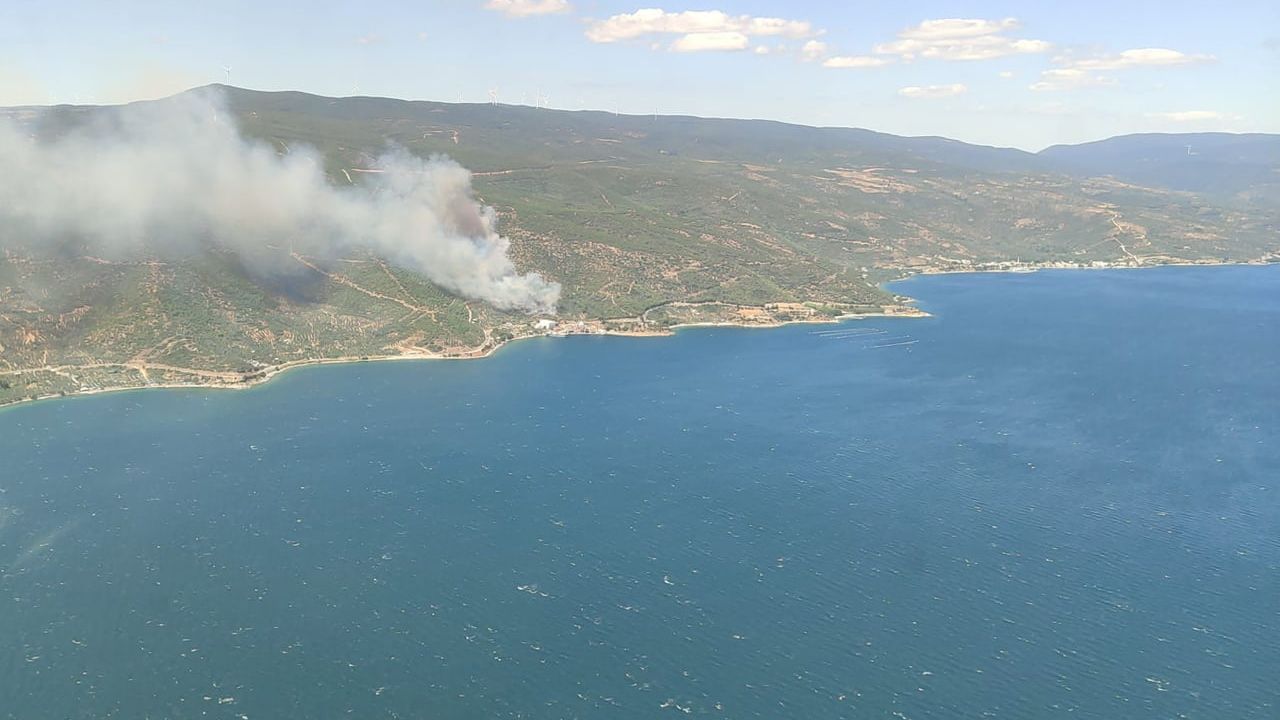Armutlu Kapaklı hattında alevlerle mücadele sürüyor