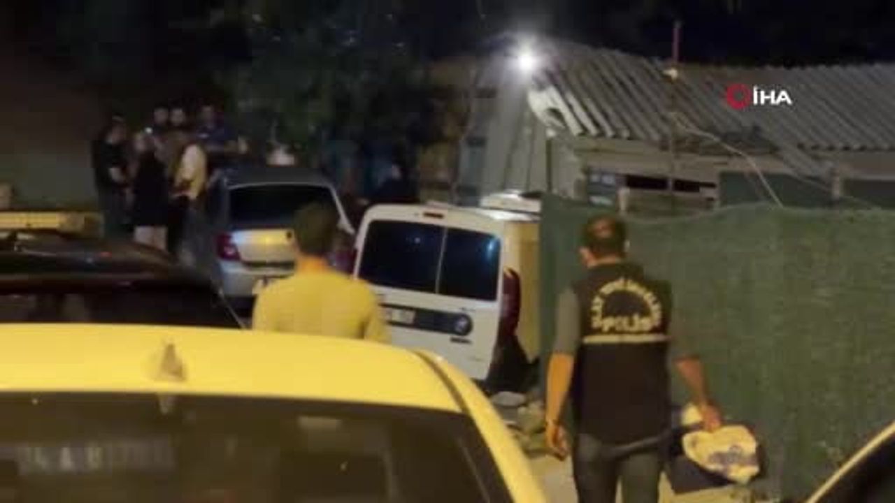 Arnavutköy'de eski eşini ve çocuğunu pompalı tüfekle öldürüp intihar etti