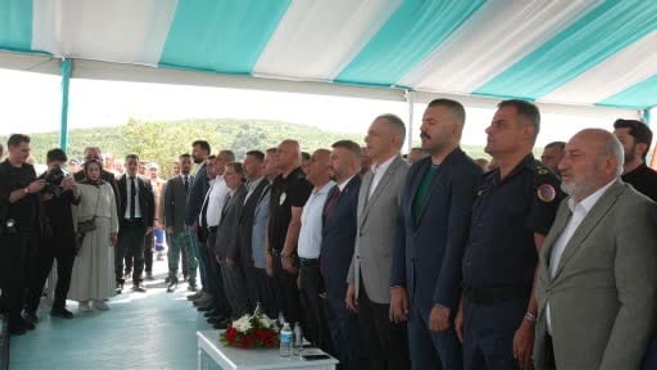 Arnavutköy'de Karlıbayır Mahallesi'ne 64 konutun temeli atıldı