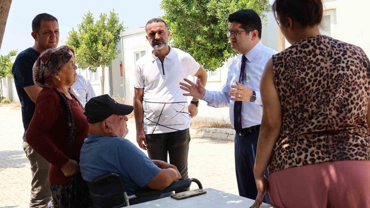 Arsuz'da konteyner kentlerin tahliyesiyle ilgili vatandaşlarla görüşüldü
