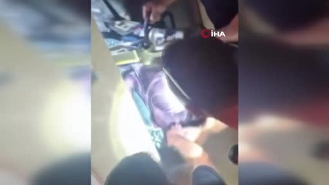 Asansörde mahsur kalan 9 kişi operasyonla kurtarıldı