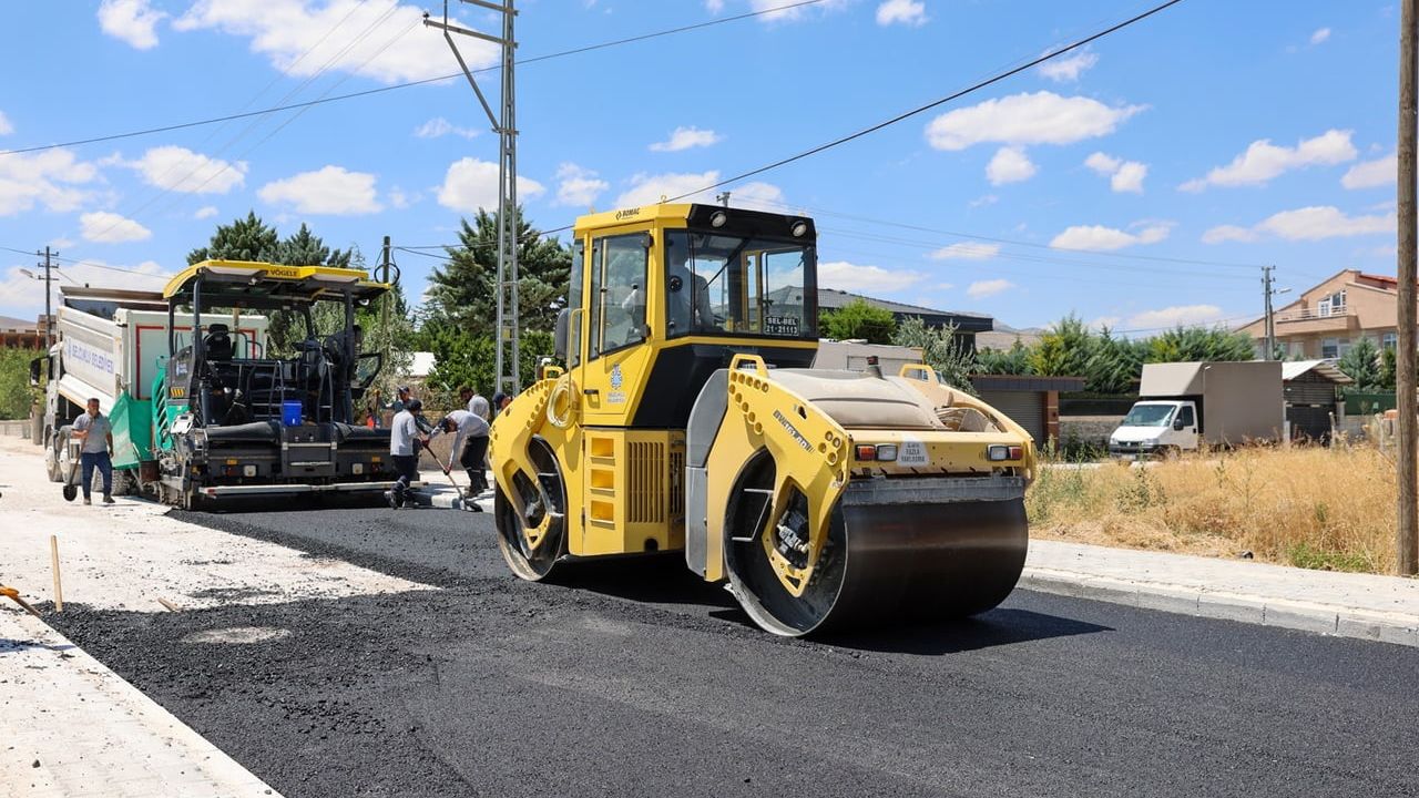Asfalt sezonunda Selçuklu'nun yol konforu artıyor