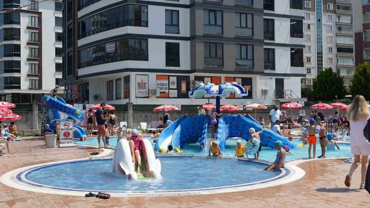 Atakum'da Aqua Park yaz sezonunu açtı