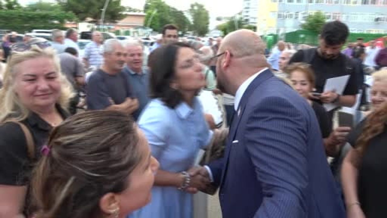 Atakum’da hizmet aşkıyla yeni siyasi adres: Türkel ve 20 meclis üyesi Yeni Parti’ye geçti