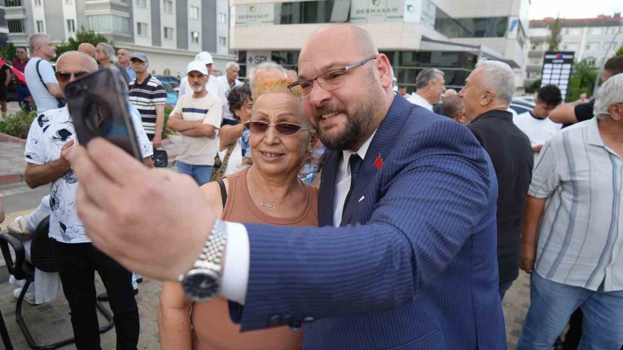 Atakum'da parti değişimi: Türkel ve 20 meclis üyesi CHP'den ayrıldı