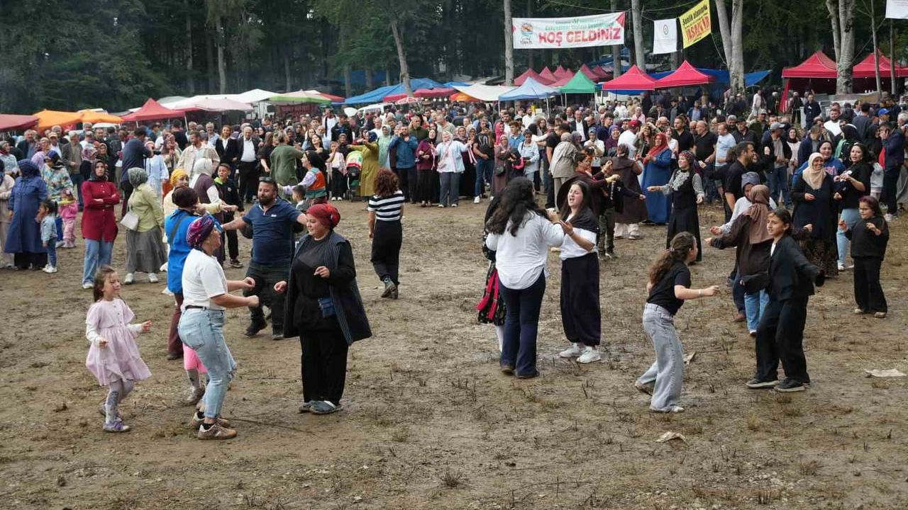 Atakum’da yayla coşkusu: kemençe, horon ve el emeği stantları buluştu