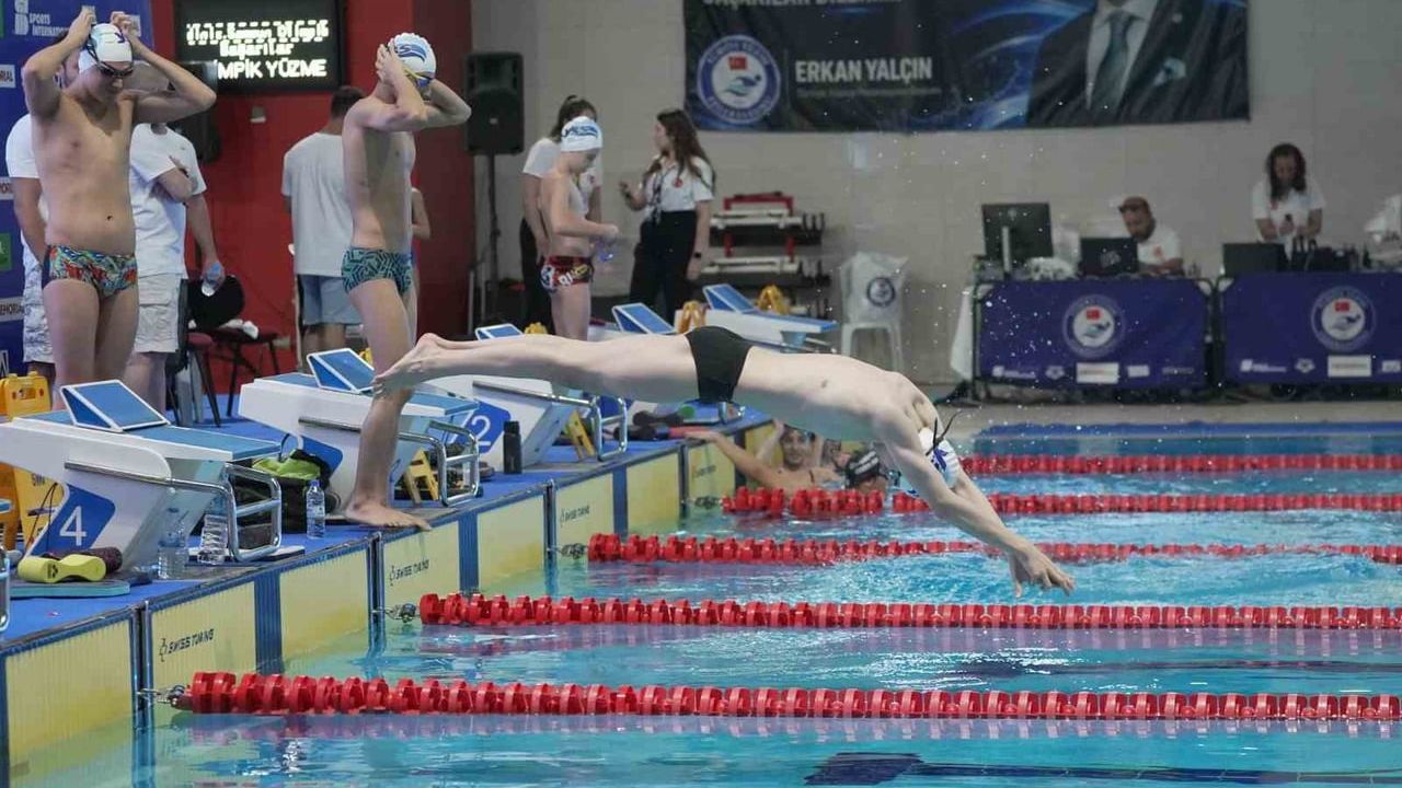 Atakumda SEM yüzme şampiyonası başladı: 328 sporcu kulaç atıyor