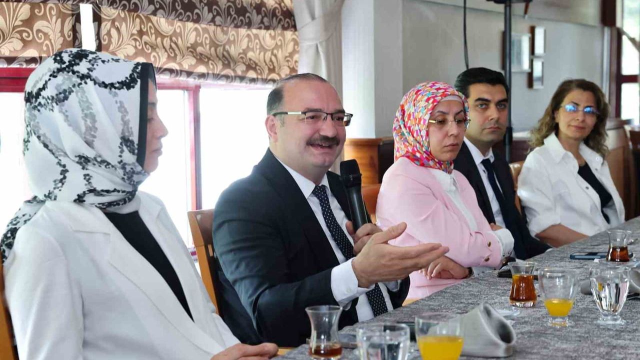Atatürk Üniversitesi geleceğini ortak akılla şekillendiriyor
