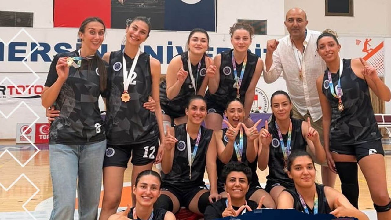 Atatürk Üniversitesi Ünilig basketbol şampiyonasında çifte gurur