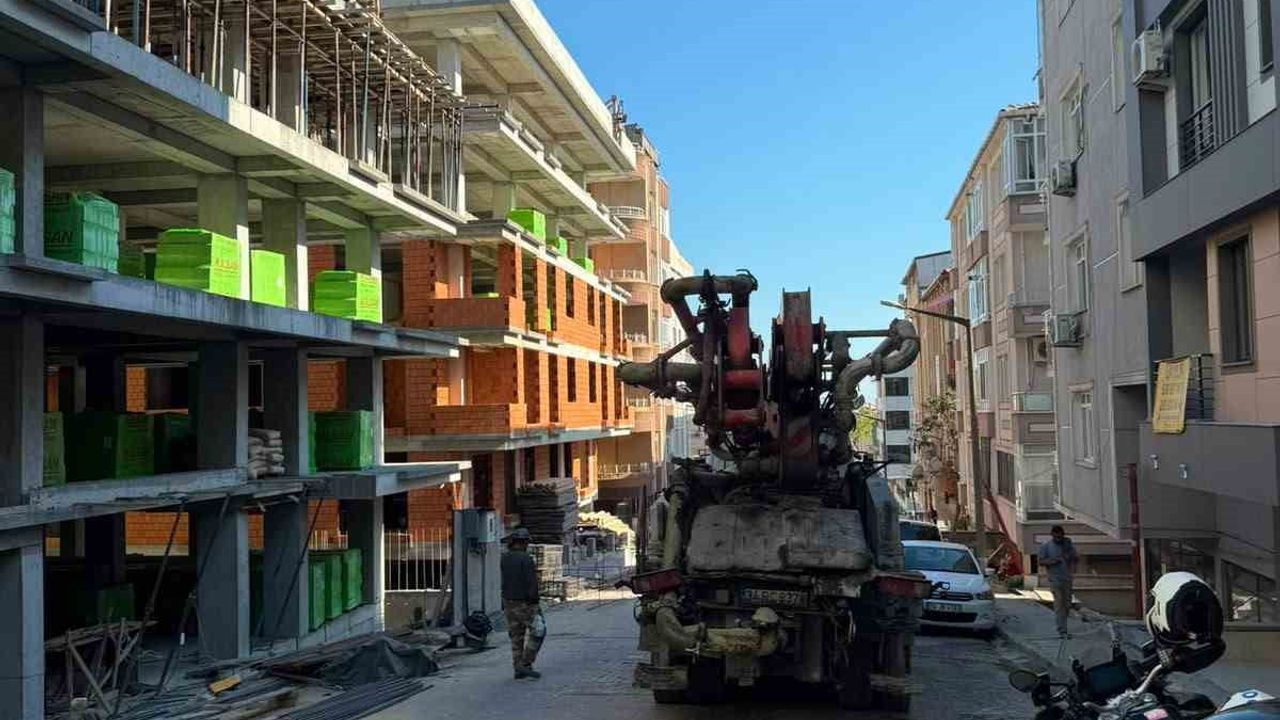 Avcılar'da izinsiz sokak kapatan inşaat firmalarına ceza