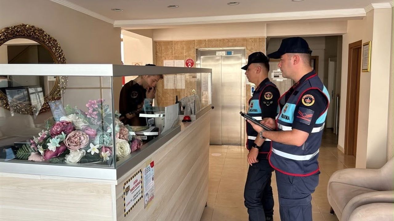 Avşa Adası'nda huzur uygulaması: 22 aranan şüpheli yakalandı