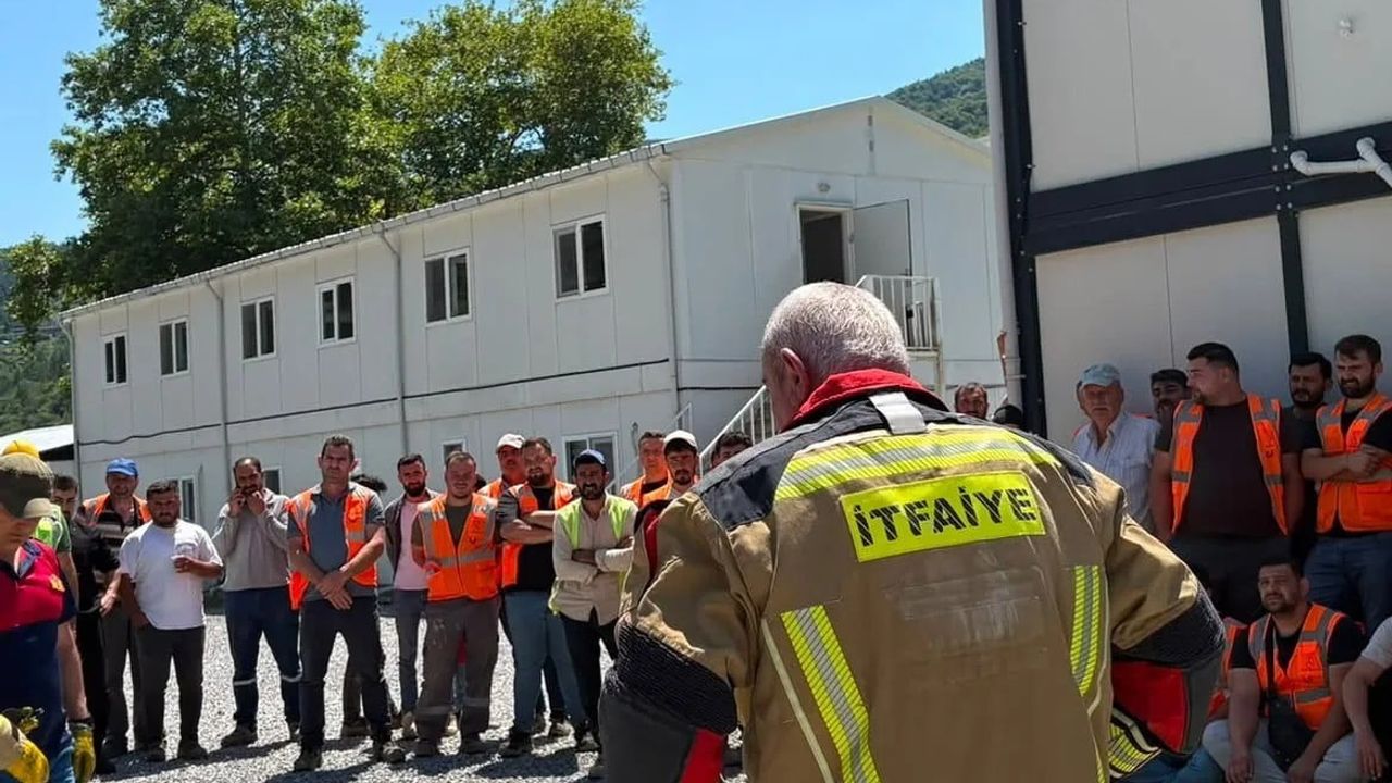 Ayancık şantiyesinde personel için kapsamlı yangın tahliye eğitimi