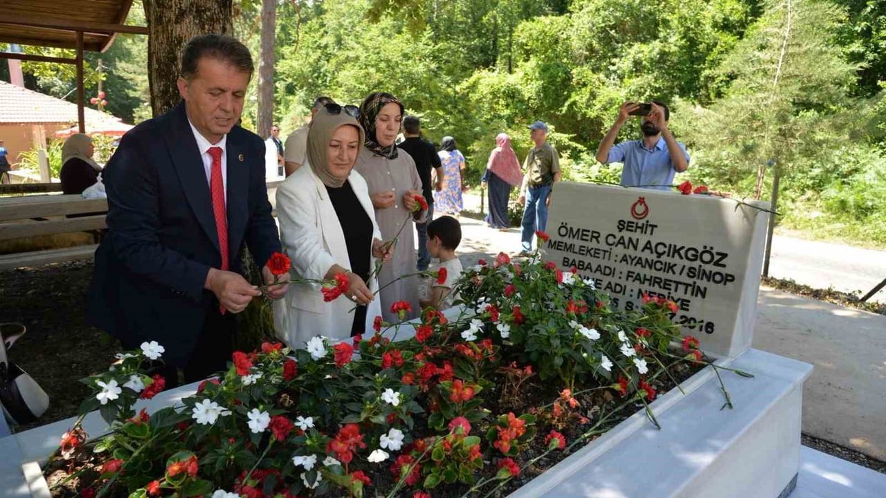 Ayancıklı 15 Temmuz şehidi kabri başında anıldı