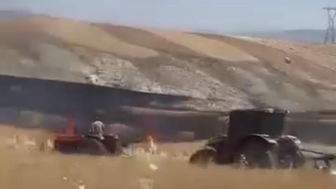 Ayaş'ta ekili arazide çıkan yangın vatandaşlar tarafından söndürüldü