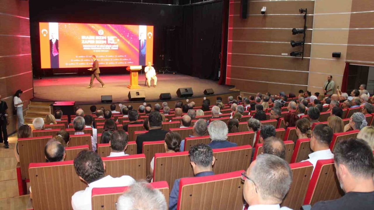Aydın'da 15 Temmuz temalı yarışmaların Türkiye ödül töreni yapıldı