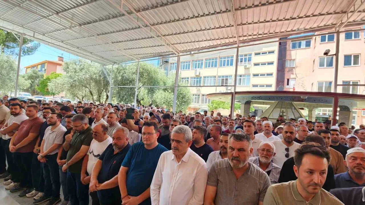 Aydın'da hayatını kaybeden müftülük personeli Selim Acar toprağa verildi