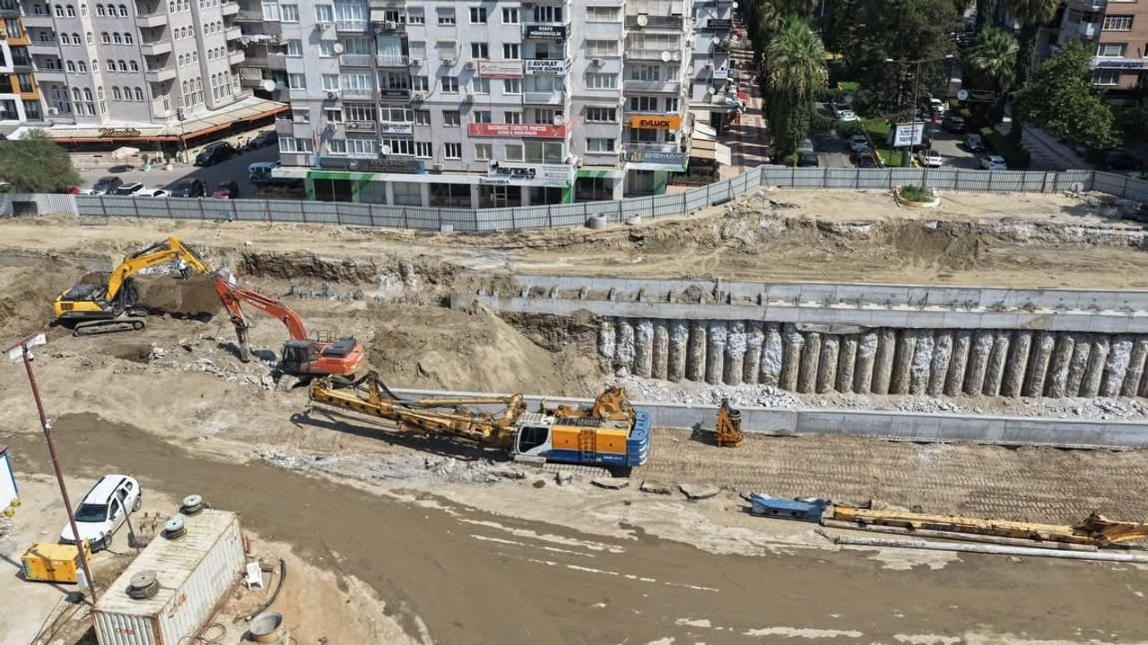 Aydın trafiğini rahatlatacak yeni Dörtyol Köprülü Kavşağı’nda kazık imalatları tamamlandı