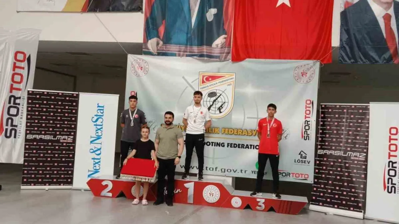 Aydınlı atıcılardan Türkiye şampiyonası'nda madalya başarısı