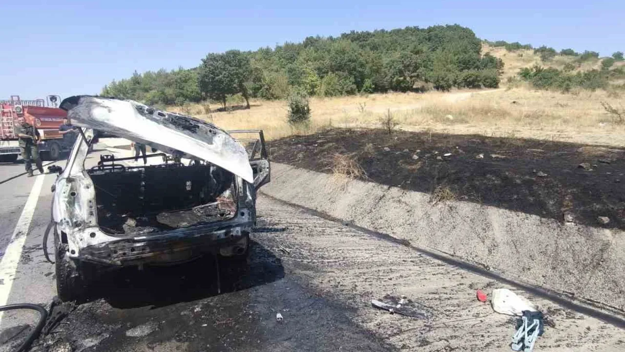 Ayvacık’ta araç yangını