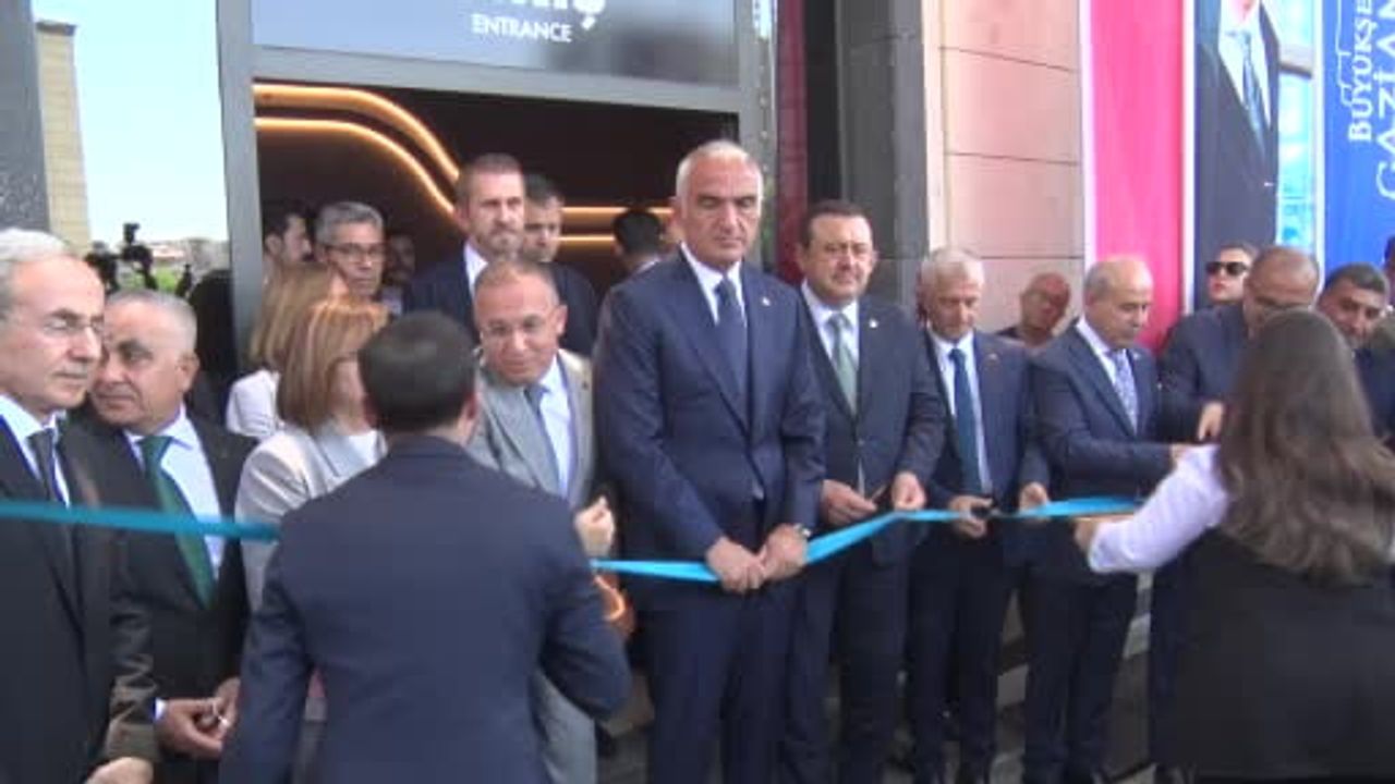 Bakan Ersoy, Gaziantep Dijital Sanat Müzesi'nin açılışına katıldı