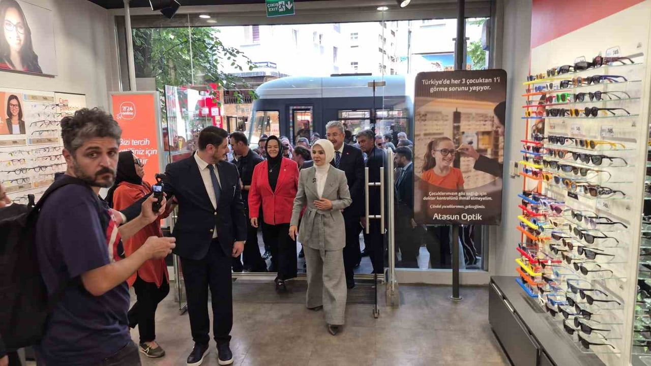 Bakan Göktaş Eskişehir esnafıyla buluştu