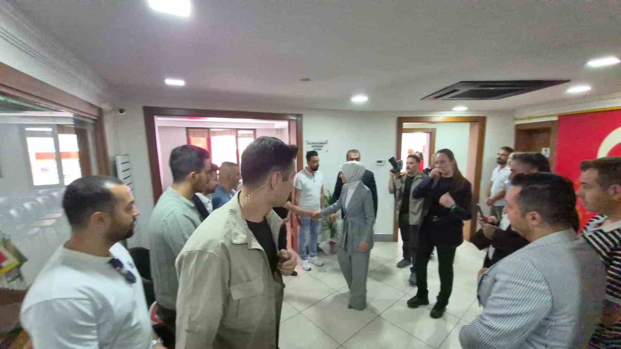 Bakan Göktaş'tan MHP Eskişehir il başkanlığına ziyaret