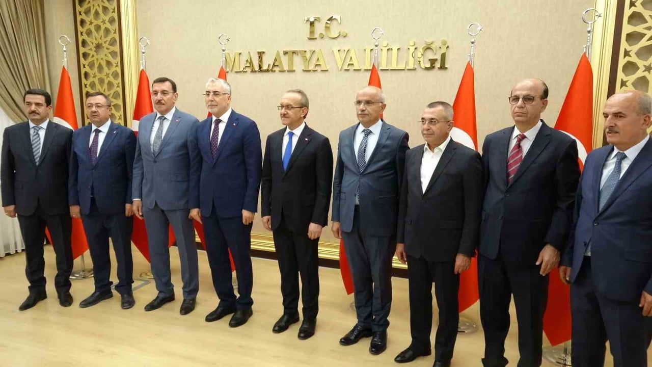 Bakan Işıkhan Malatya’da temaslara başladı