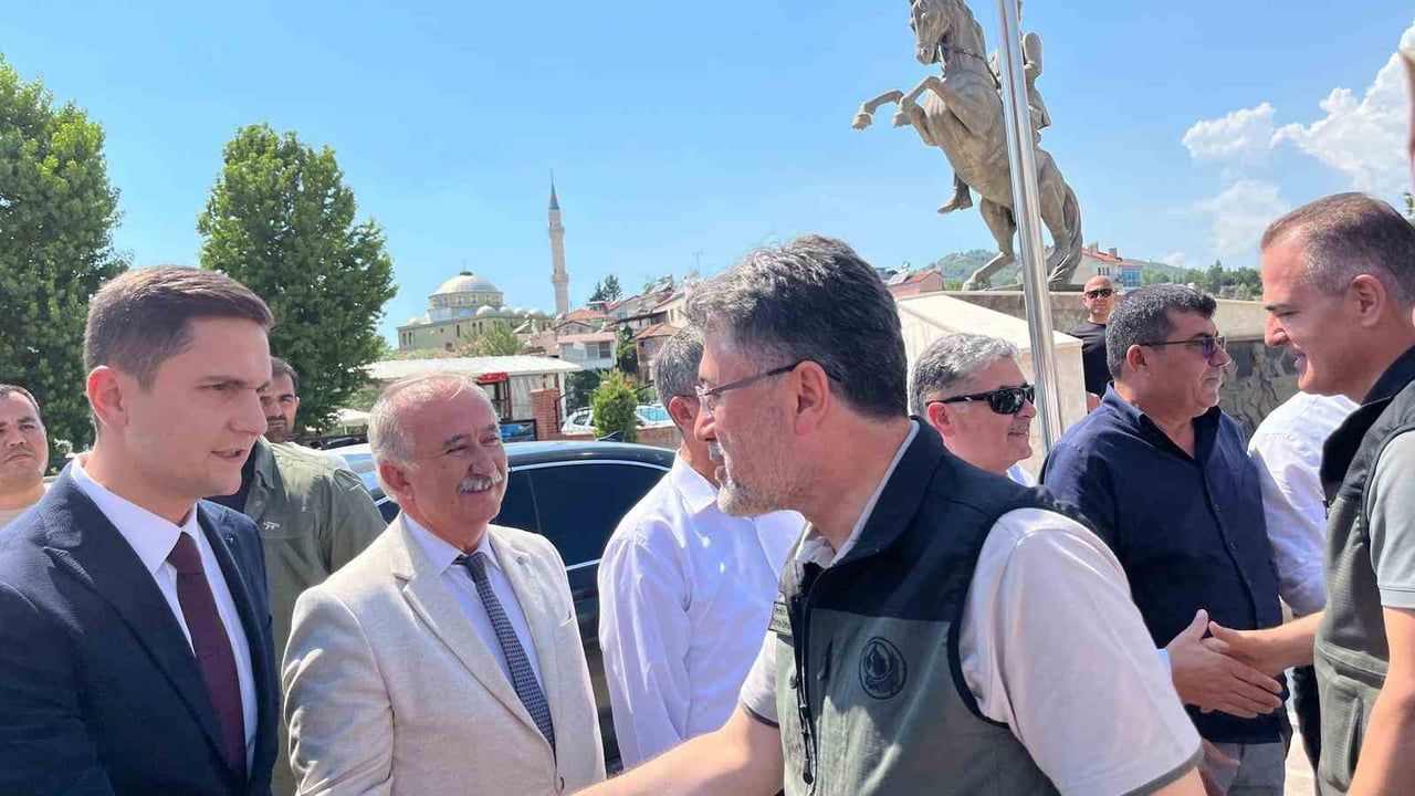 Bakan Yumaklı: bereketli toprakların potansiyelini daha da artıracağız