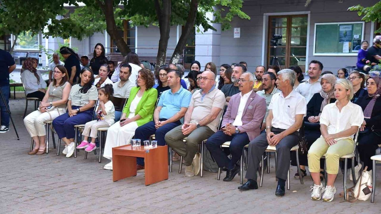 Balıkesir üniversitesinde ücretsiz sağlık taraması ve temel yaşam desteği eğitimi