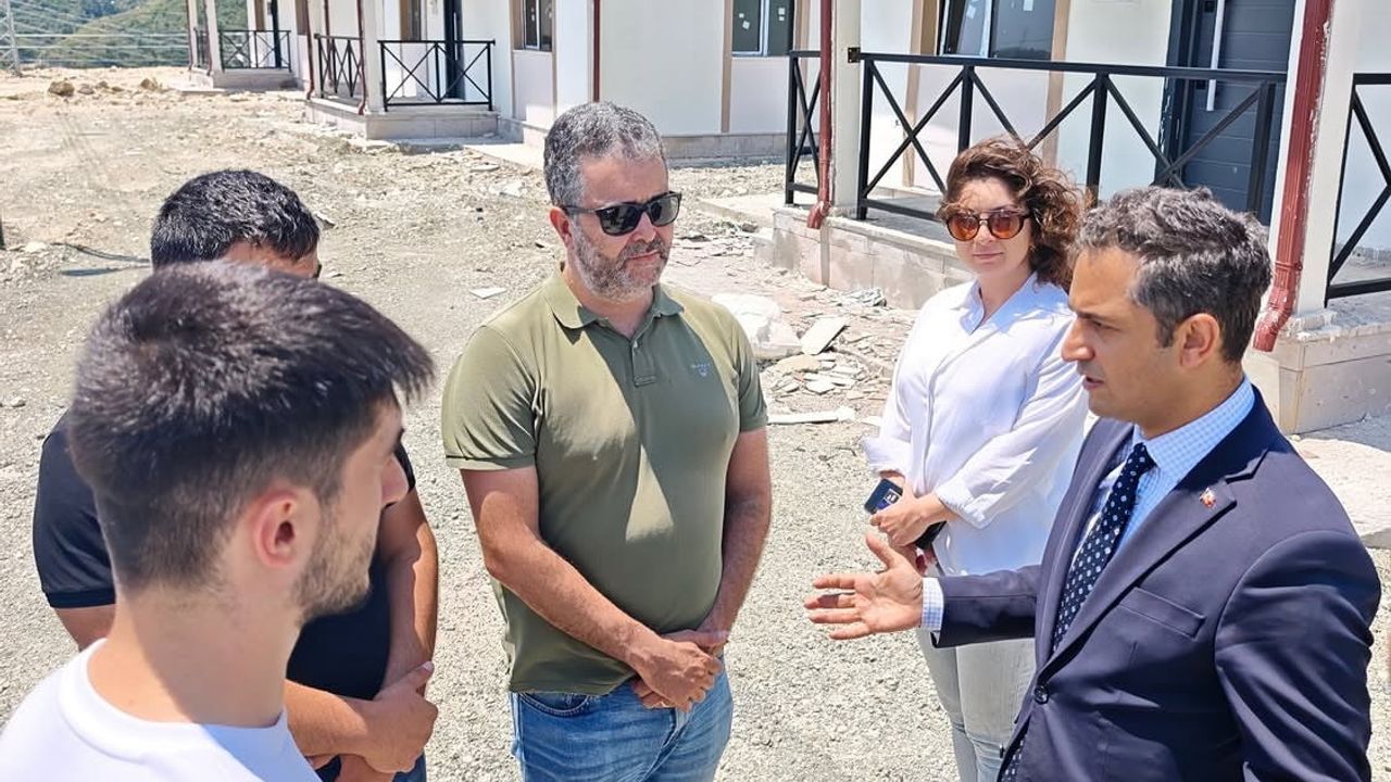 Ballıöz'de köy konutlarında son aşamaya doğru: kaymakam Murat çalışmaları yerinde inceledi