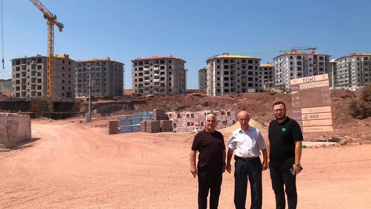 Bandırma'da 462 konutluk TOKİ şantiyesinde AK Parti denetimi