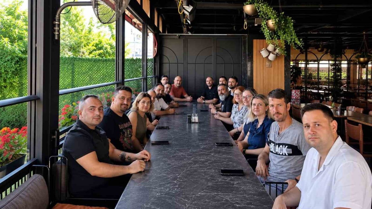 Bandırma'da klinisyen veterinerler mesleki istişare için toplandı