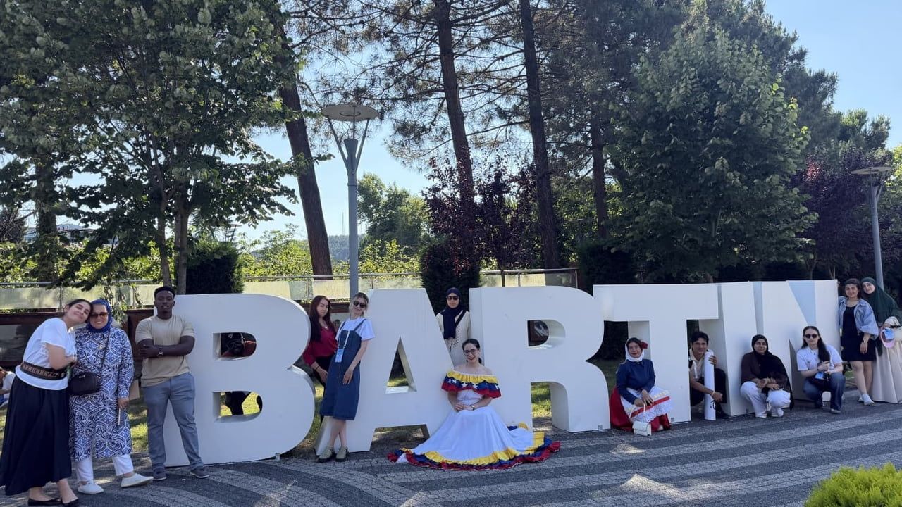 Bartın'da 11 ülkeden öğrenciler Türkçe yaz okulunda kültürü deneyimledi
