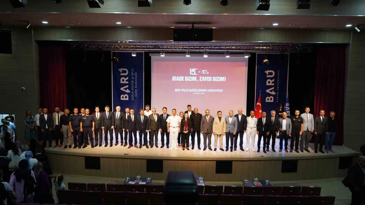Bartın Üniversitesi'nde 'Bir Mücadelenin Hikâyesi' konferansı 15 Temmuz'un 10. yılı anıldı