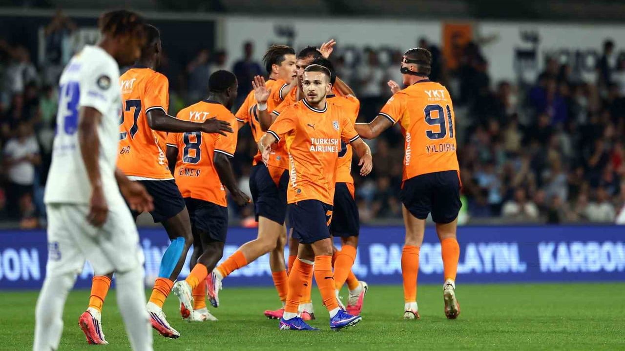 Başakşehir'de Karbownik ve Emin Bayram ilk resmi sınavlarını verdi
