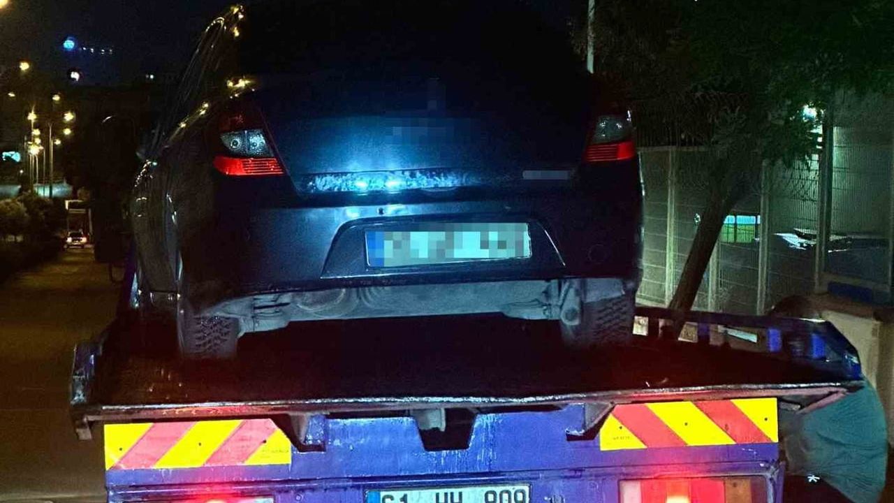 Başakşehir'de polisten kaçan sürücünün kovalamacası cep telefonu kamerasına yansıdı