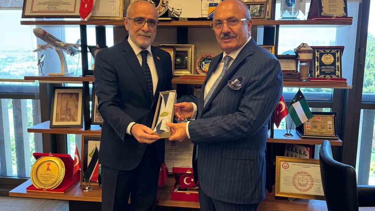 Başkan Arslan'dan başdanışman Topçu'ya 36. uluslararası Taşköprü festivali daveti