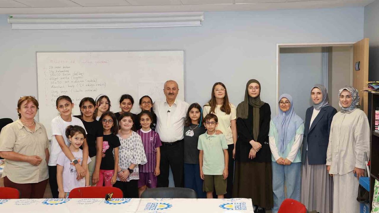 Başkan Büyükgöz öğrencilerle atölye ve antrenmanda bir araya geldi