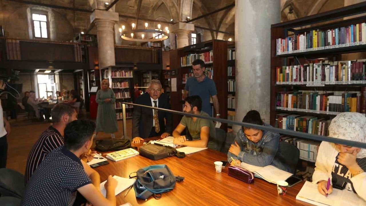 Başkan Büyükkılıç’tan üniversite adaylarına güven veren davet: 'aradığınız her şey Kayseri’de'