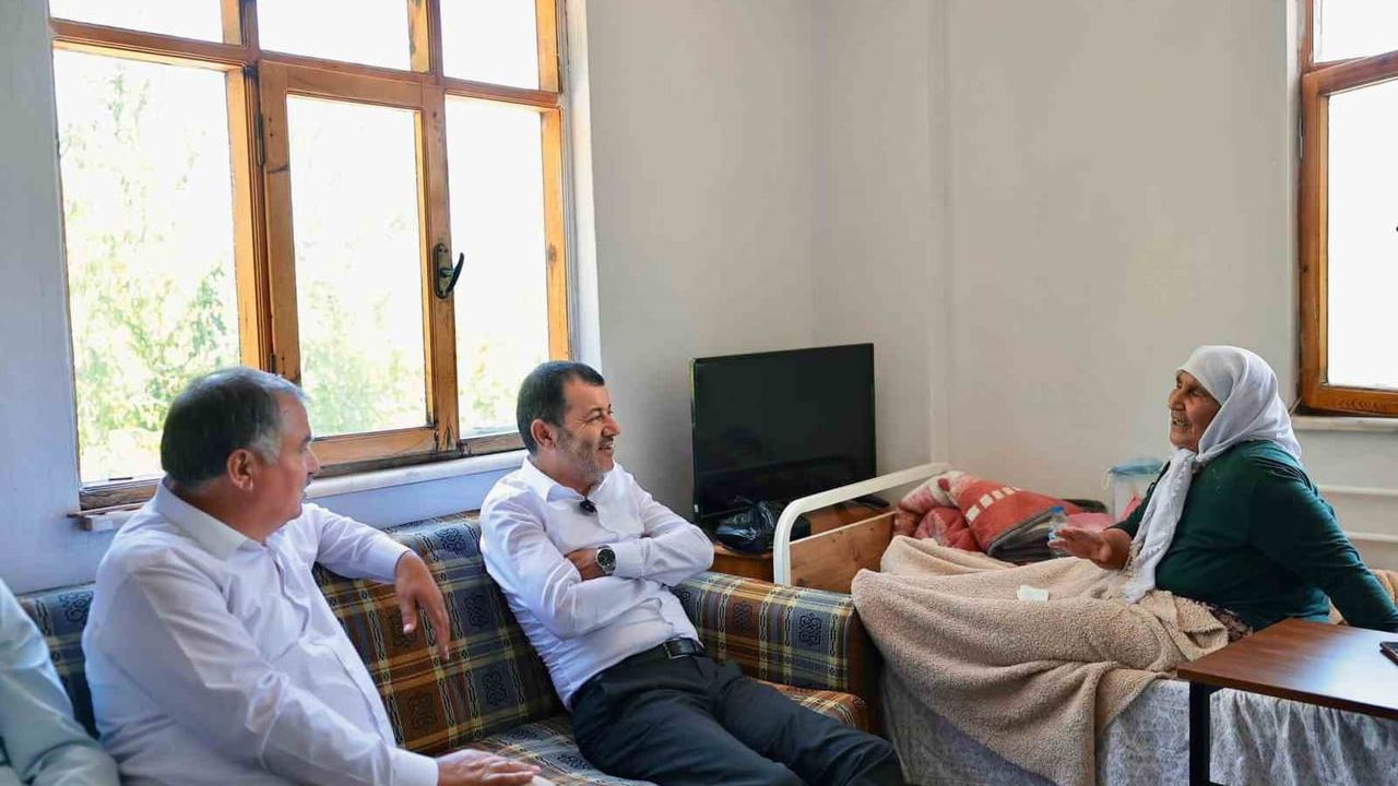 Başkan Çavuşoğlu ve başkan Pütün Beyağaçlı vatandaşlarla bir araya geldi