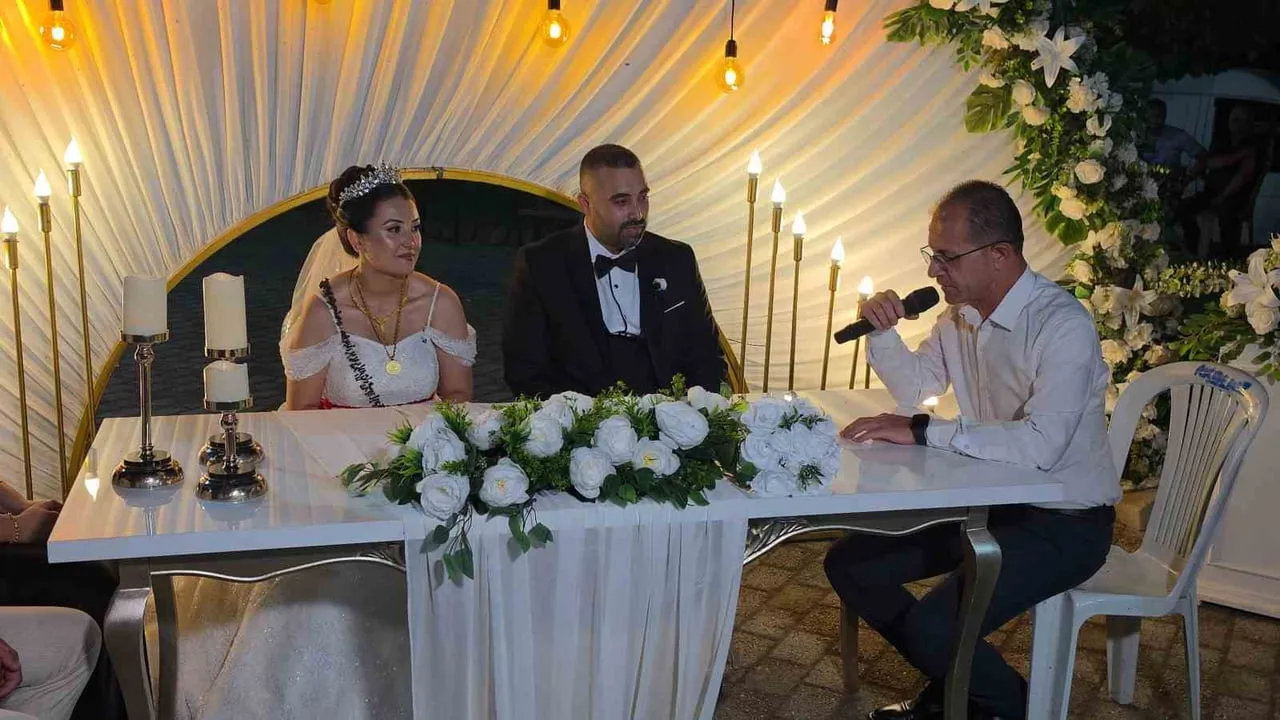 Başkan Doğanca Horsunlu'da genç çiftin mutluluğuna ortak oldu