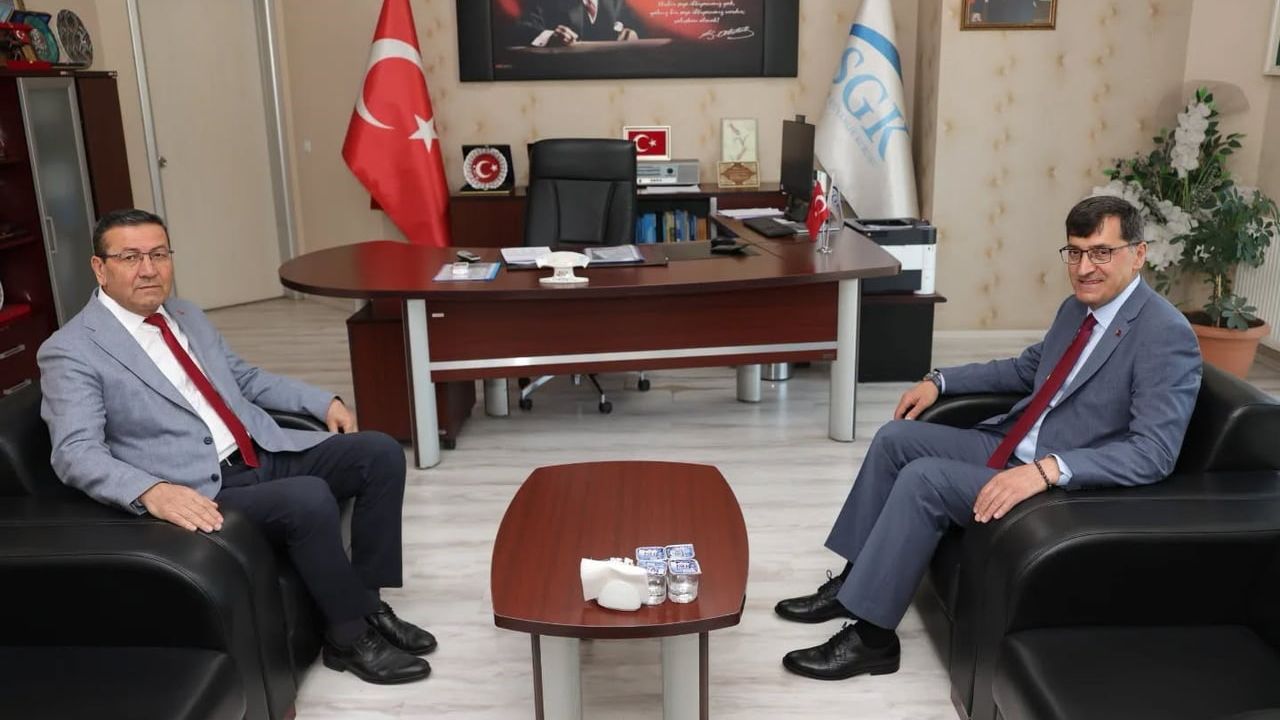 Başkan Kahveci ve müdür Sayar Kütahya için ortak çalışmaları değerlendirdi