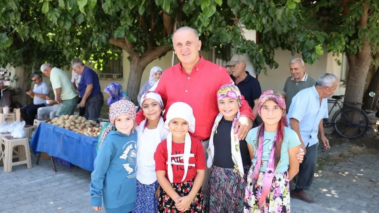 Başkan Kaya Dereağzı Mahallesi'nde aşure hayrına katıldı