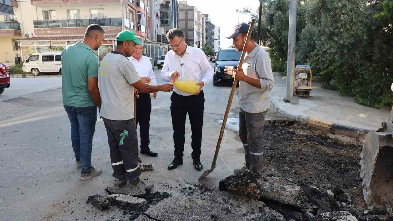 Başkan Öküzcüoğlu'ndan babasının tarifiyle işçilere serin mola