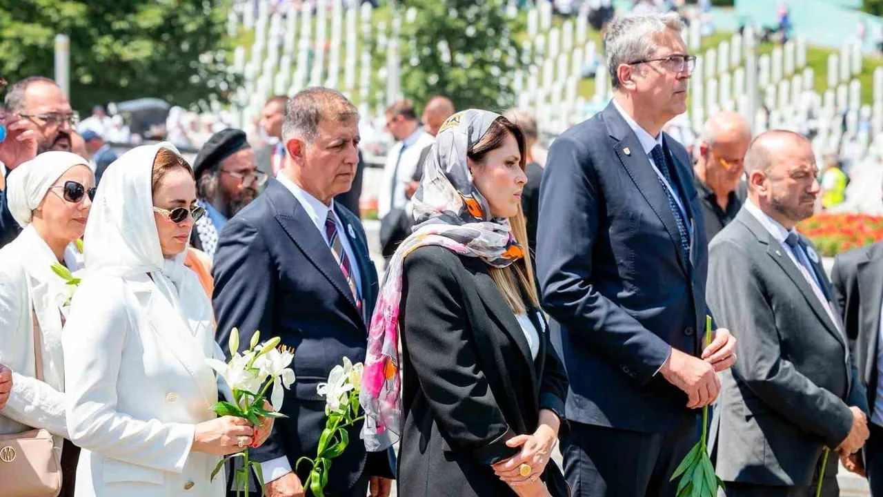 Başkan Tugay Srebrenica katliamı anma törenlerine katıldı