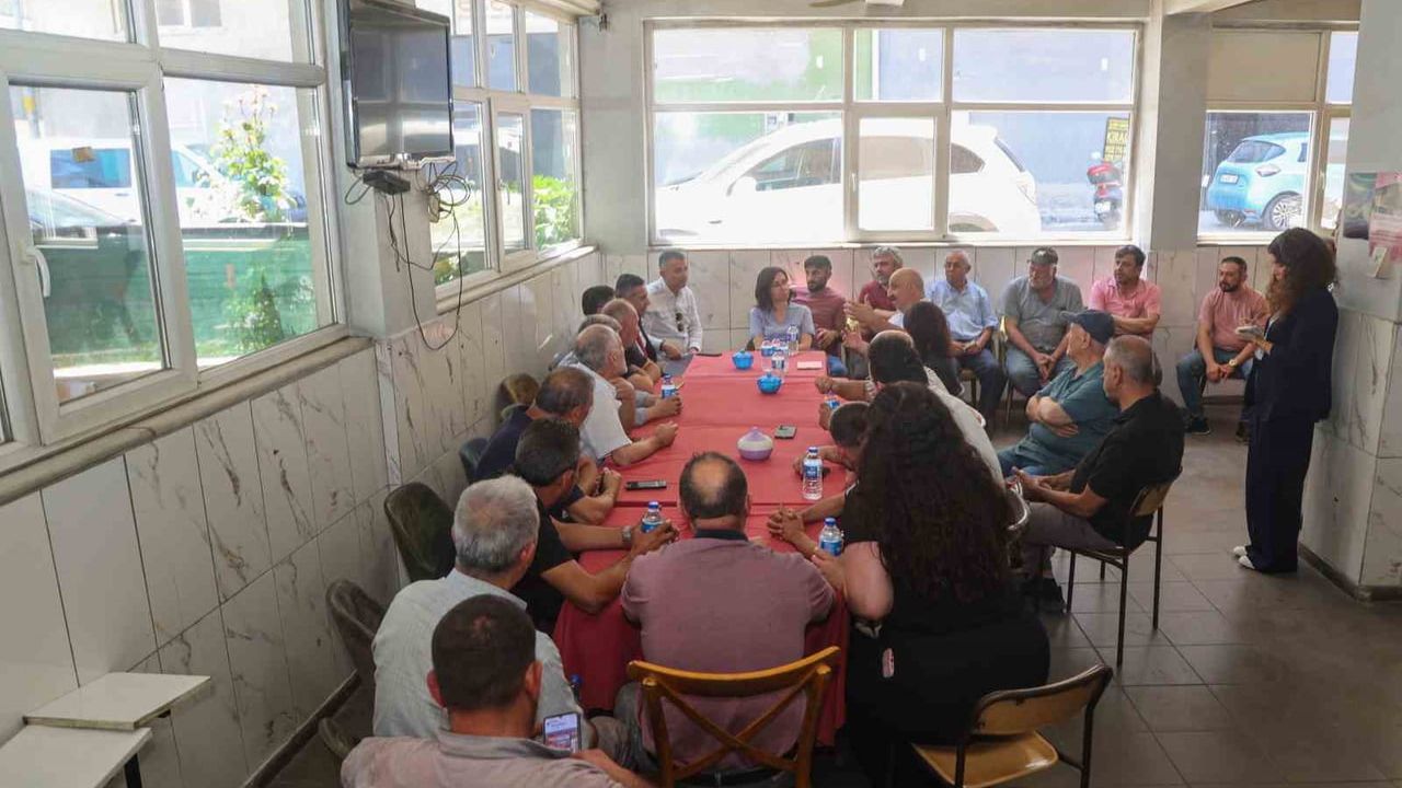 Başkan vekili Özkan sanayi sitesi esnafını ziyaret etti