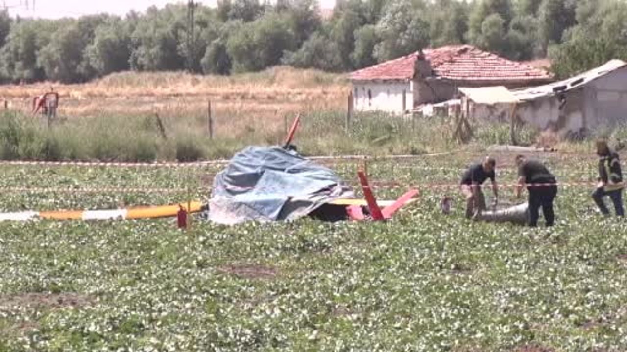 Başkent’te eğitim helikopteri tarlaya düştü: 2 yaralı
