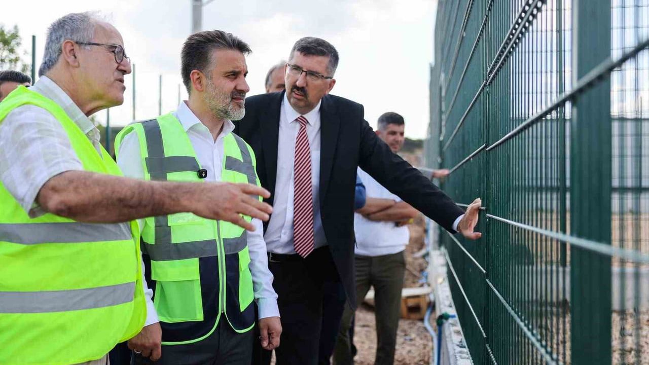 başköy'de sokak hayvanları için planlanan doğal yaşam alanında hızlanma