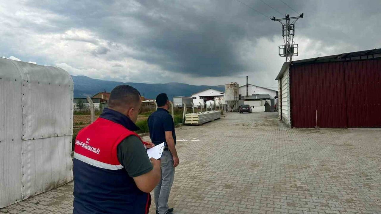 Başmakçı'da kanatlı hayvan işletmelerine biyogüvenlik denetimi